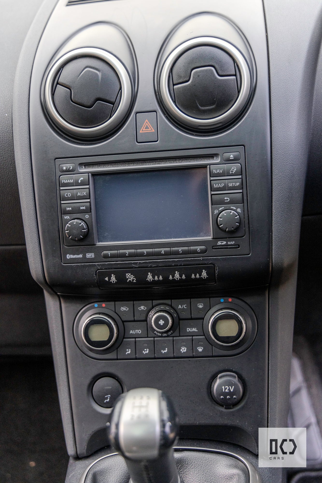 2009 Nissan Qashqai N-Tec 1.6 petrol - 2 owners from new