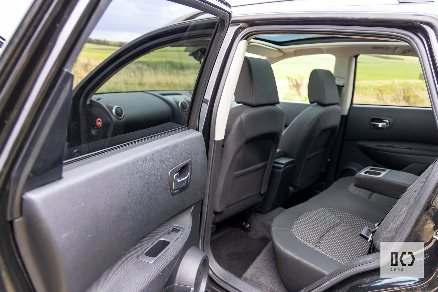 2009 Nissan Qashqai N-Tec 1.6 petrol - 2 owners from new