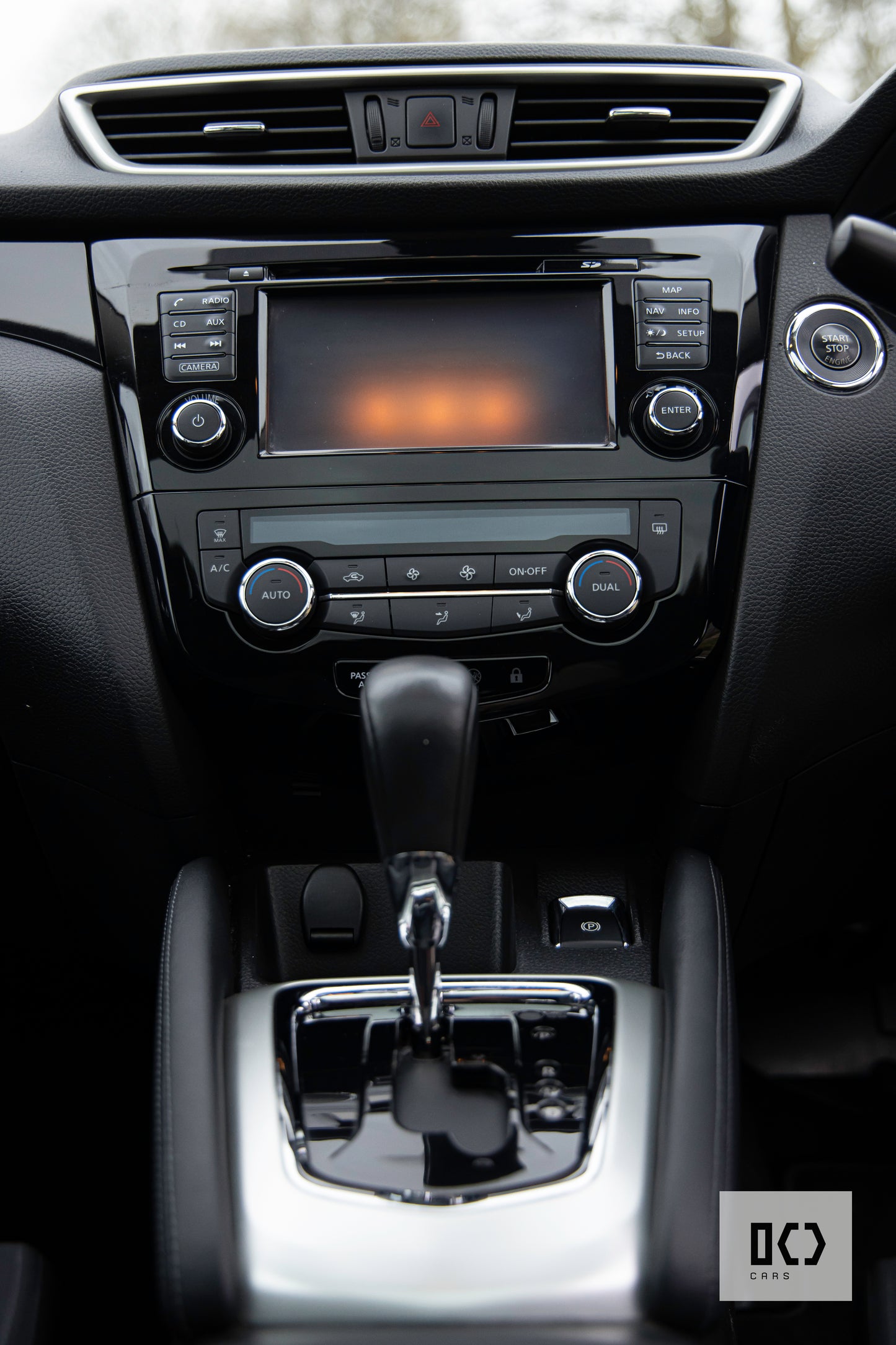2016 Nissan Qashqai N-Connecta 1.2 Dig-T Petrol - F.N.S.H. 2 owners